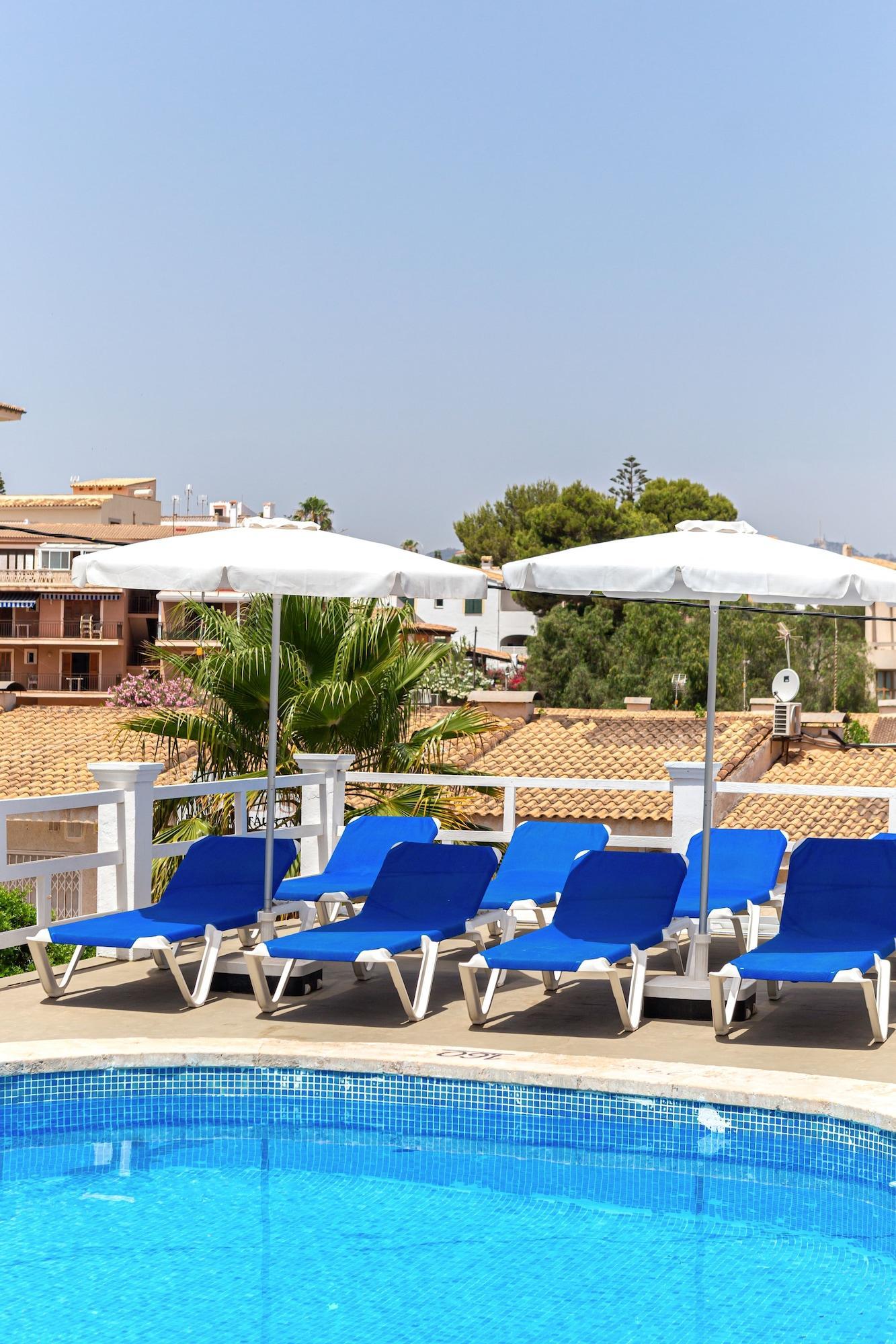 Hostal Residencia San Francisco Portocolom  Exterior photo