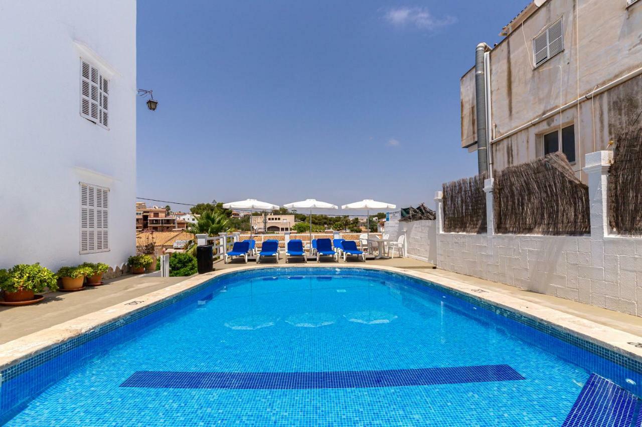 Hostal Residencia San Francisco Portocolom  Exterior photo